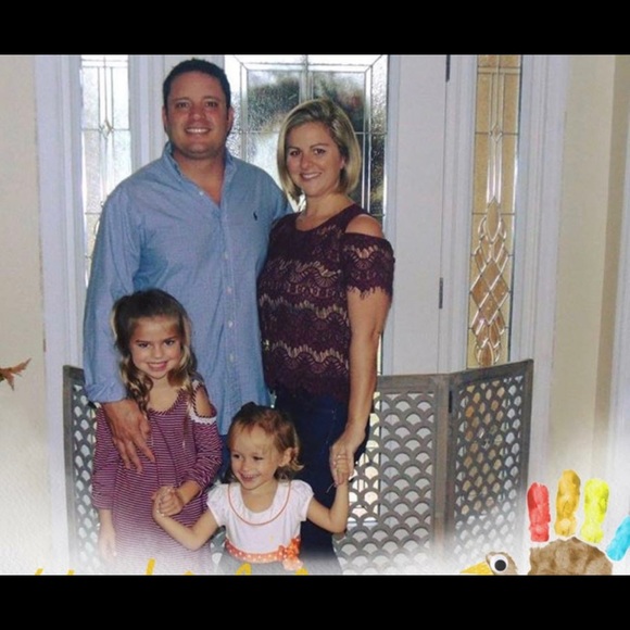 Meet your Posher - Picture 3 of 6